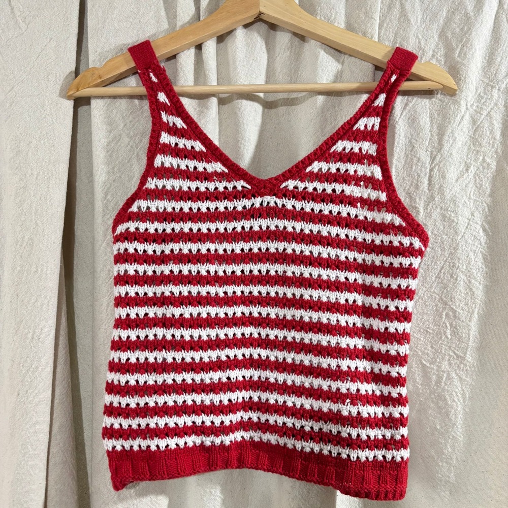 Freshman‎ 1996 Red White Striped Crochet Knit Tank Top V-Neck Medium